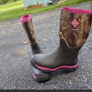Muck boots